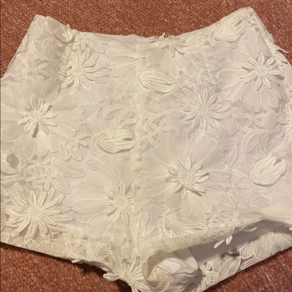 Two piece white set - Picture 3 of 5